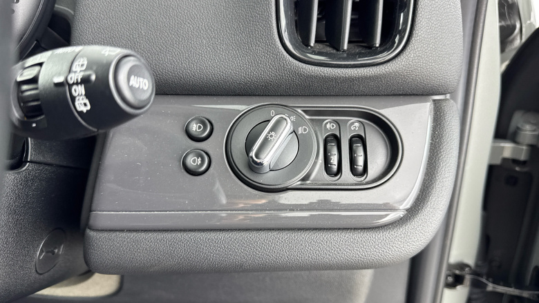 MINI Countryman 1.5 Cooper ALL4 5dr Auto Petrol Hatchback